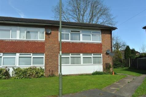 Addlestone, KT15 - property photo