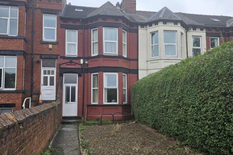 An inviting view of the front of a traditional ...