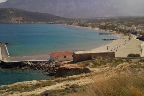 Nearby beach in Pahia Ammos
