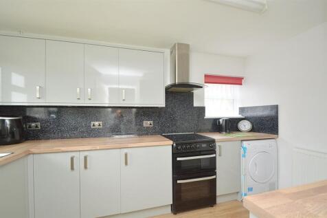Kitchen1.jpg