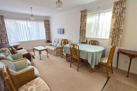 Lounge / Dining Room