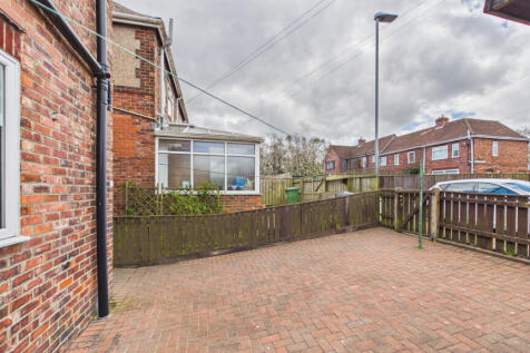 Rear Garden (1)