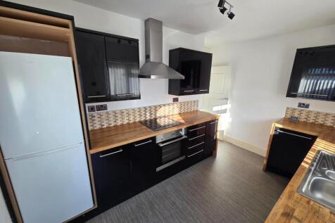 Kitchen - 1.jpg