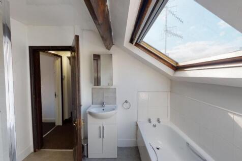 96-Milton-Street-bathroom 2.jpg