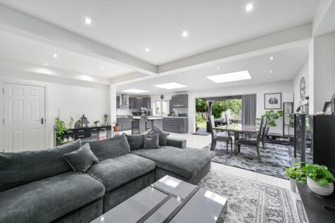 KINROSS AVENUE (5).jpg