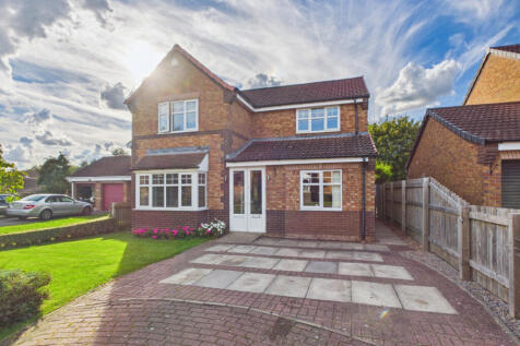 4 Bedroom Detached House - For Sale