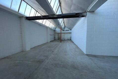 Light Industrial to rent Image 4