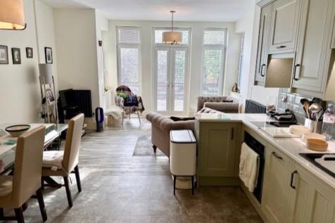 Woodend Living ARea.jpg