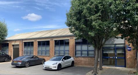 492-493 Ipswich Road