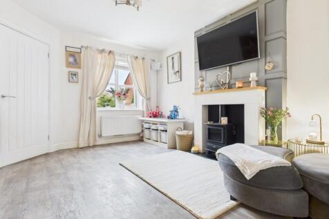 CAM03729G0-PR0099-STILL019