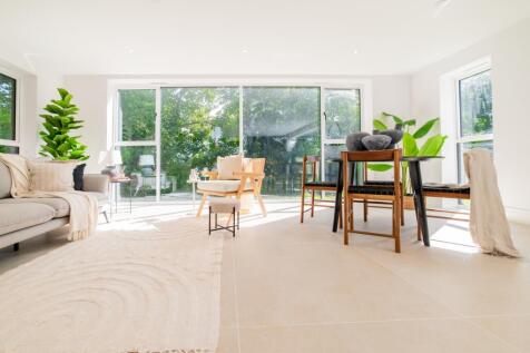 Award-winning Media team on EVERY Listing_12