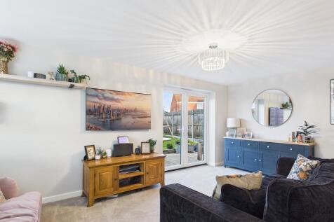 10 Howes Road, Br...