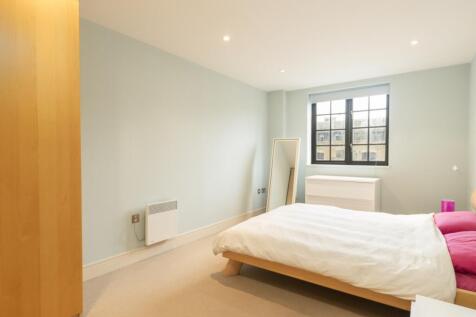 cayenne court 2 F...