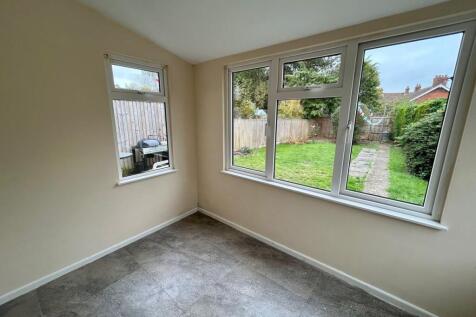 Crescent Road, Melksham photo 5