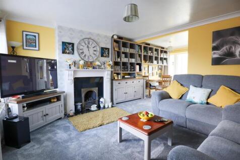 Living Room.jpg
