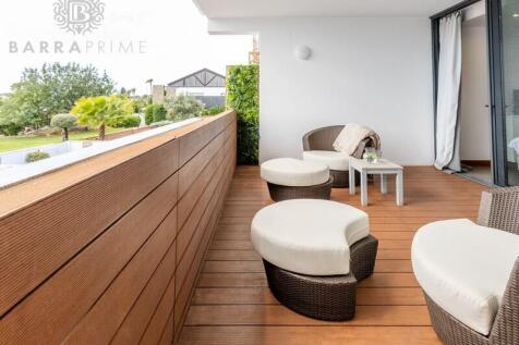 Semi-detached villa with 3 bedrooms + 1, with private pool, in SunRay Village, Almancil