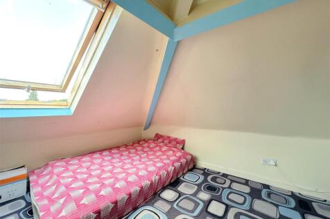 Office / Potential bedroom 5