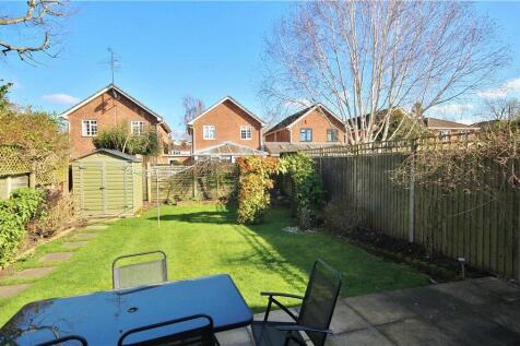 Wingfield Close, New Haw, Addlestone, Surrey, KT15 photo 4