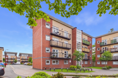 External Shot - EweMove - Central 4, Wharf Road, S