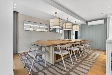 Spacious Dining Room