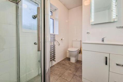 shower room-w.c_.jpg