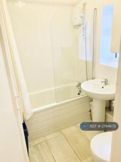 Bathroom (Wc, Sink &amp; Shower)