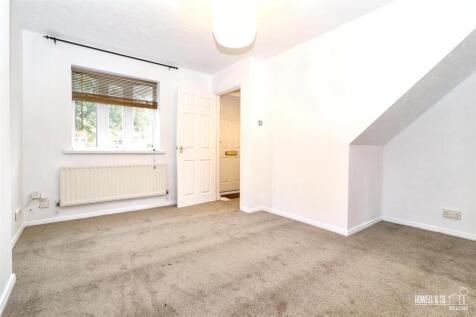 Cleeves Close, Warrington photo 4