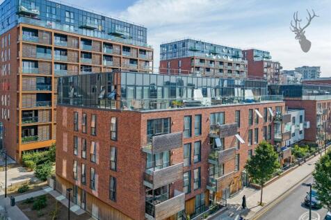 London, E3 - property photo