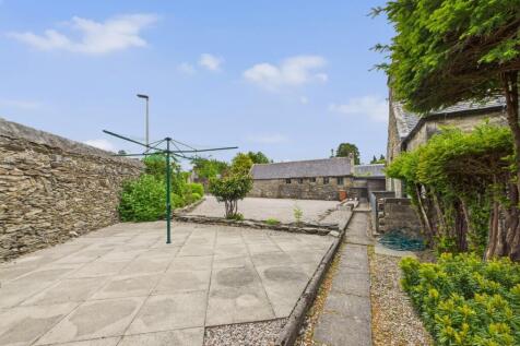 CAM03481G0-PR0105-STILL063