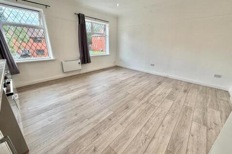 Dale Road, Middleton, M24 photo 3