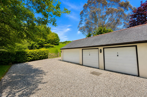 Double Garage.png