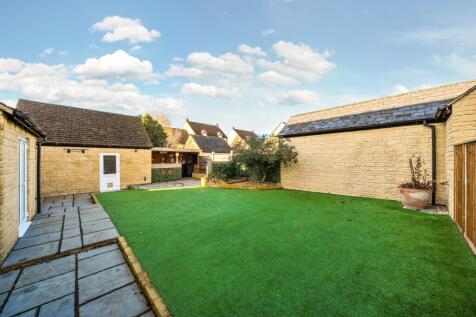 1382334-7-691c4c7b41cf3