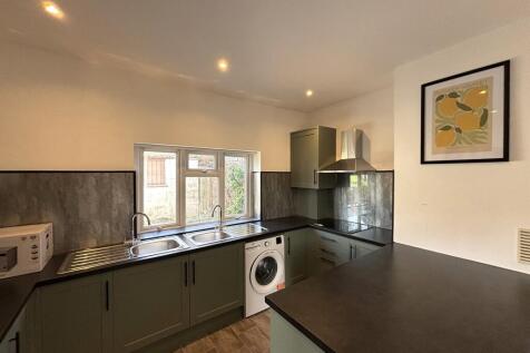 Kitchen (c) 
