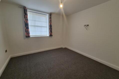 Hamilton Square, Birkenhead, Wirral photo 4