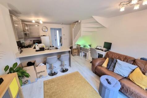 Open plan Kitchen/Lounge