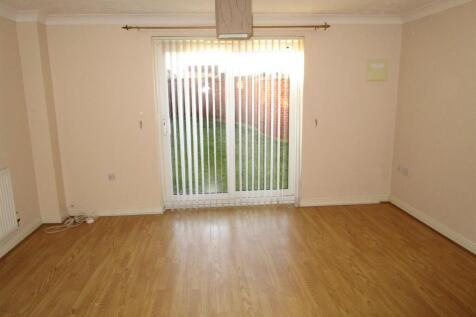 9 Regan Close lounge.jpg