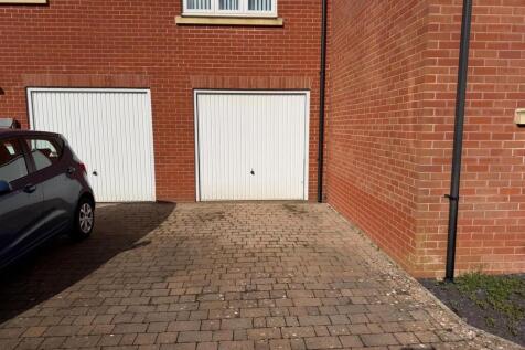 Garage &amp; Parking Space