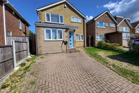 4 Bedroom Detached for Rent