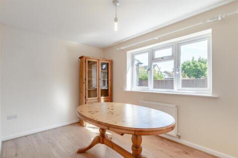 Dining Room/Bedroom 3