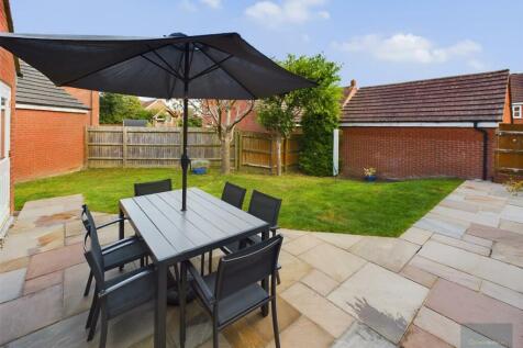 CAM02558G0-PR0218-ST