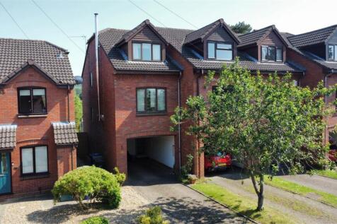 Crofters Close Stourbridge 1.jpg