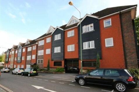 1-bed flat on Harlands Road, Haywards Heath, £1,050/mo