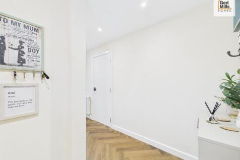 CAM04261G0-PR0072...