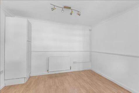 Gainsborough Court,ANDOVER TOWN photo 4
