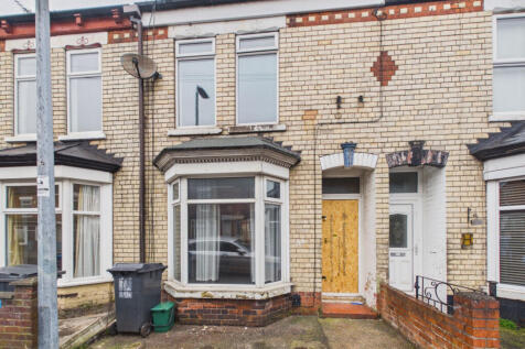 Three bedroom mid-terrace house - For sale by auc