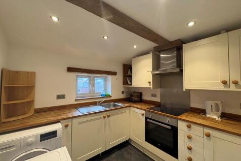 ONE BEDROOM FLAT VICTORIA ROAD