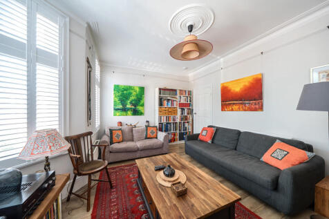 1320745-3-687a258...