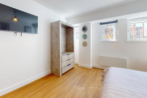 1-bed flat on Lemyngton Street, Loughborough, £826/mo