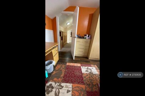 Bedroom2-First Fllor-4