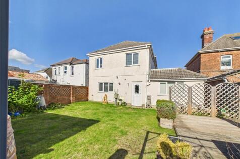 Bournemouth, BH5 - property photo